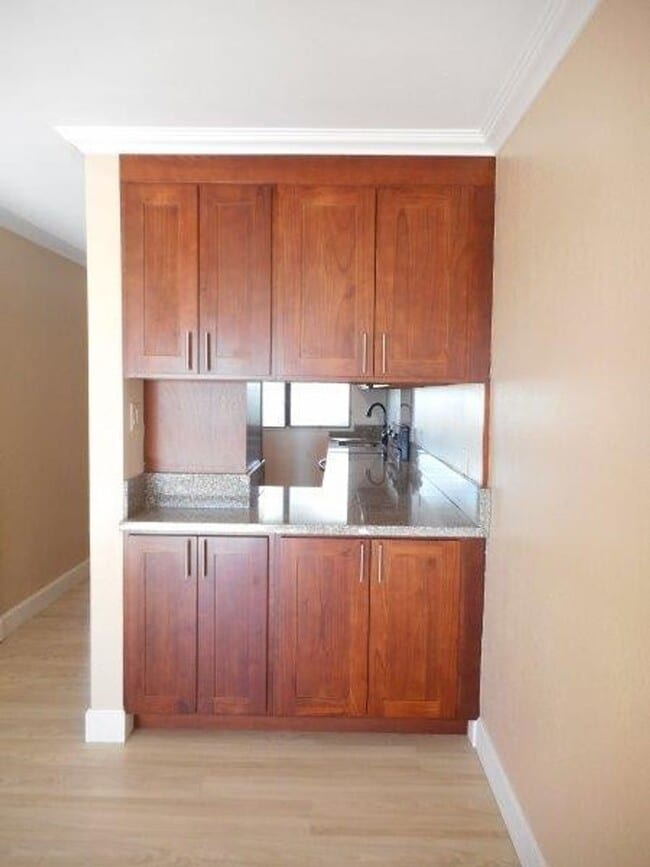 Photo - Pearl Horizon Split-Level Townhouse 2 bedrooms, 1.5 bath with 2 parking stalls