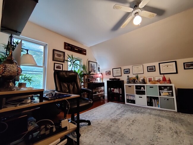 Photo - 61 Kenwood St Unit 3