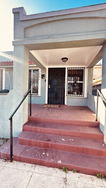 Photo - 1221 W 59th St