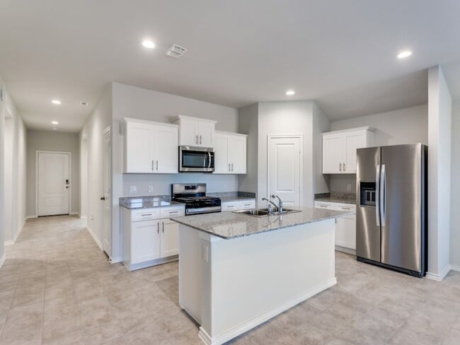 548 Bronze Cir W