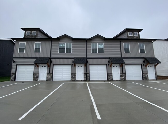 Photo - 1032 Glenkirk Dr Townhome