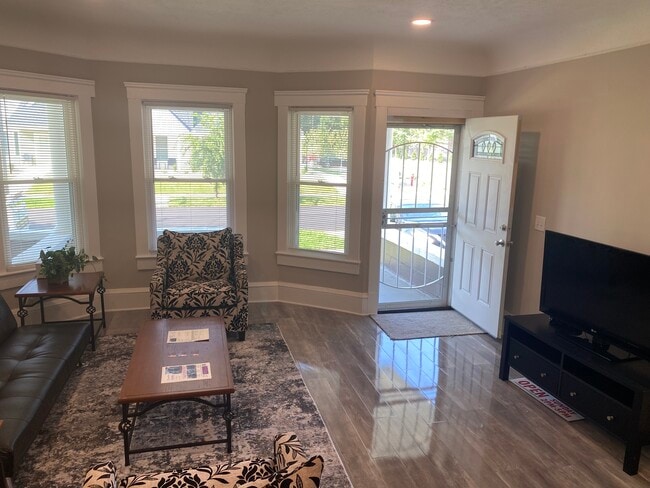 Photo - 10608 Lee Ave Unit 10610 Lee Ave