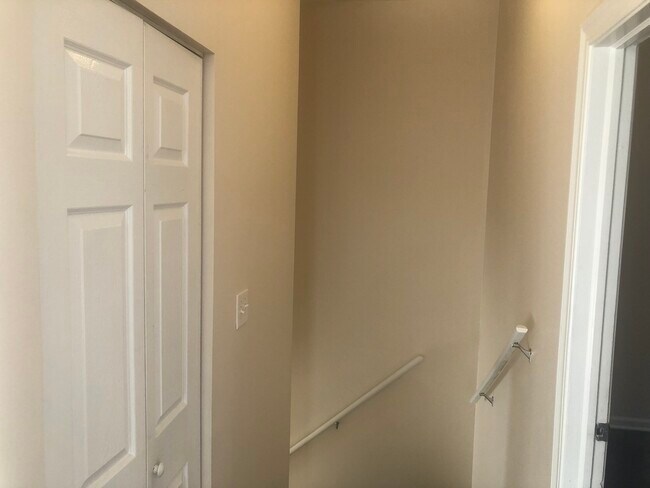 Photo - 2822 W Flournoy St Apartment Unit 2