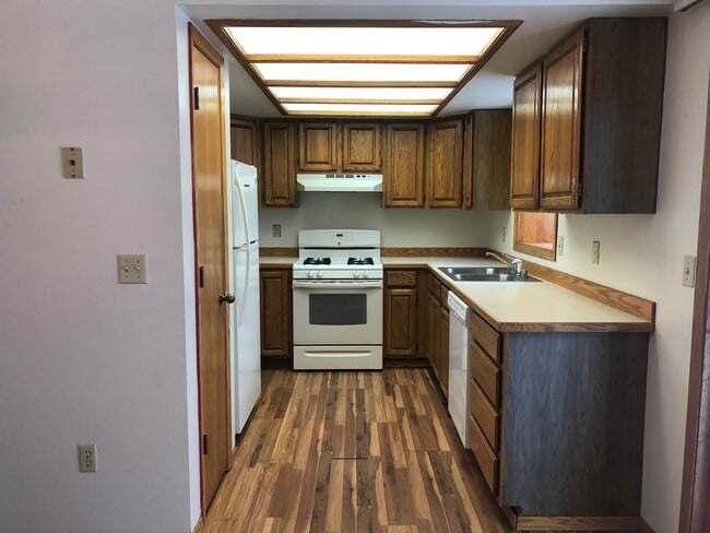 Photo - 3BR, 2BA 2 story home w/finished daylight basement