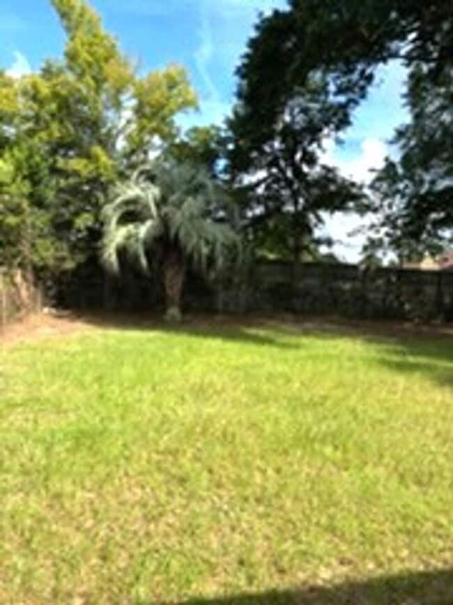 Photo - 275 Nightingale Dr