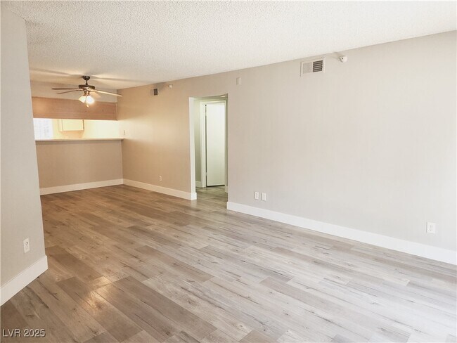 Photo - 2750 S Durango Dr Unidad 1049 Rental