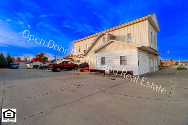 Building Photo - 255 S Wayne St Unit Apt 202