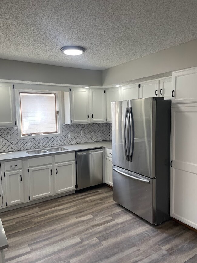 Photo - 1906 W Euclid Ave