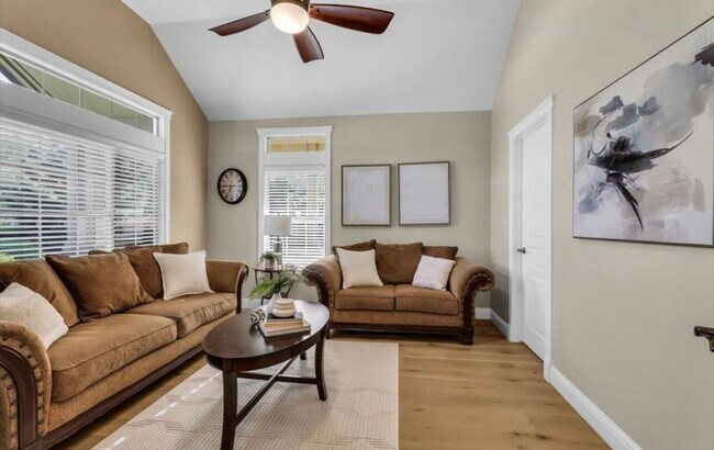 Photo - 2092 E Mozart St Casa