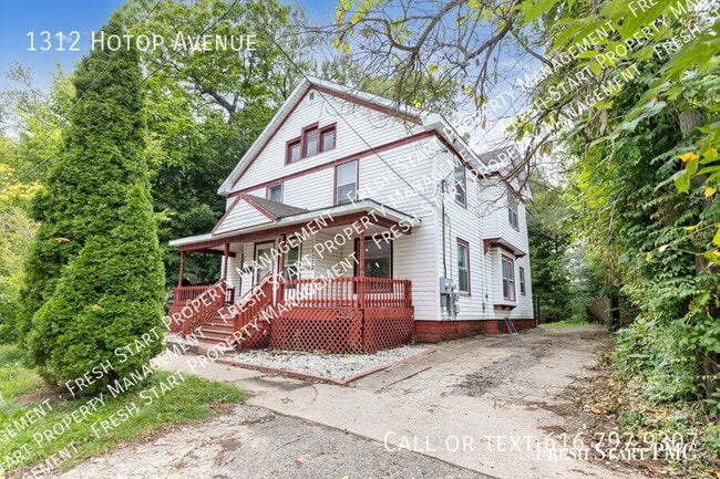 Building Photo - 1312 Hotop Ave