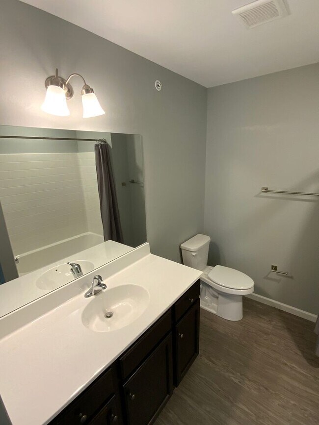 Photo - 200 Larkspur Ln Unidad 200 LARKSPUR LANE #104