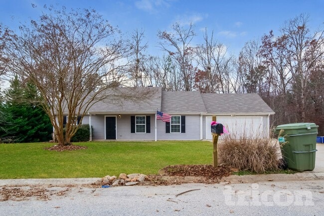 Photo - 184 Kings Crossing Ct