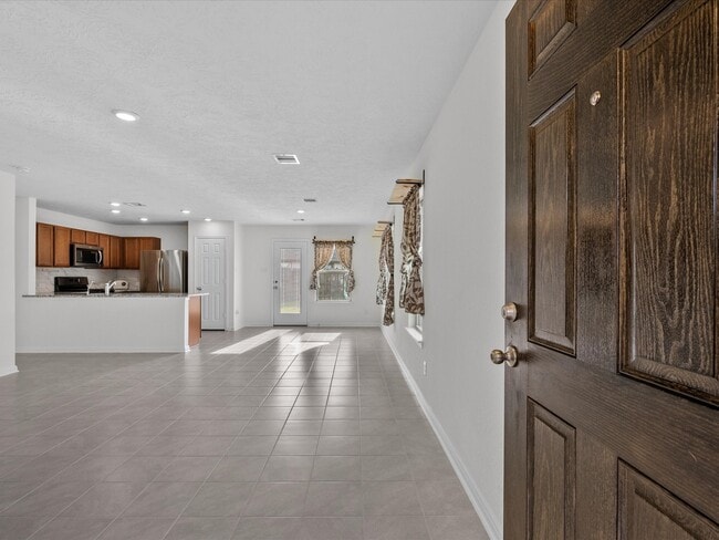 Photo - 713 Allana Ln