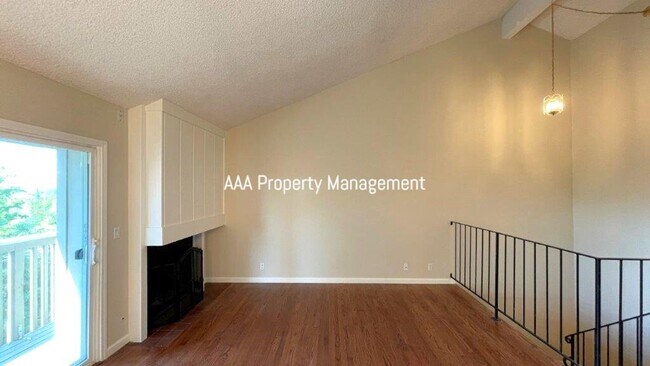 Photo - Concord Beautiful 4 bedroom 2.5 bathroom townhouse, 1496 sq ft available now!
