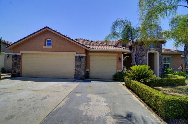 Photo - Immaculate Home off of Shepherd & Locan