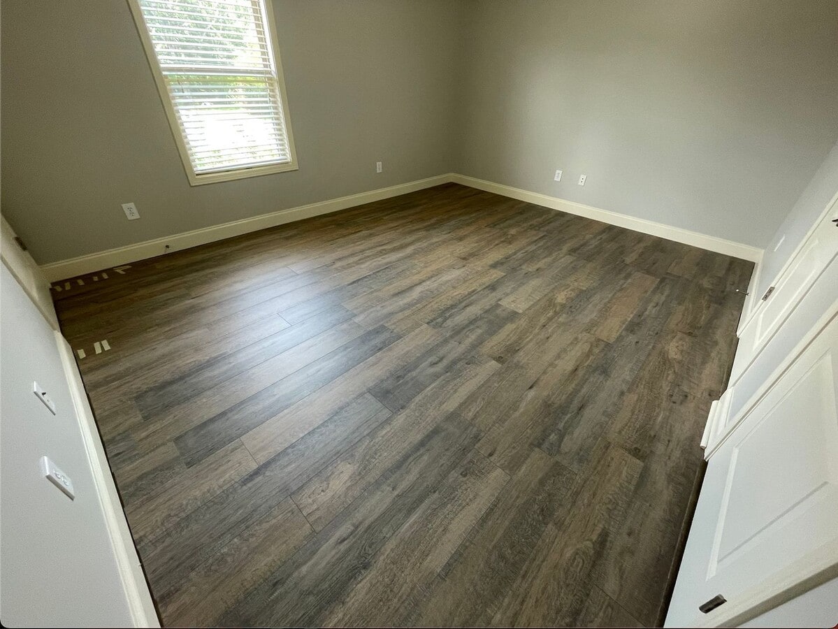 Photo - Private Bedroom & Bath Available in 2BR Condo Near Auburn University