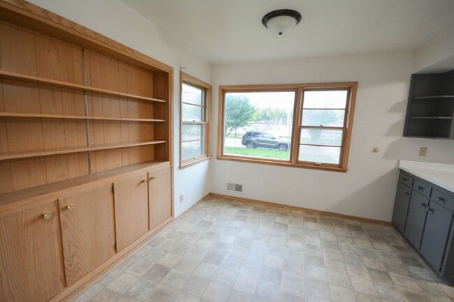 Photo - 619 2nd St NW Unit # 2