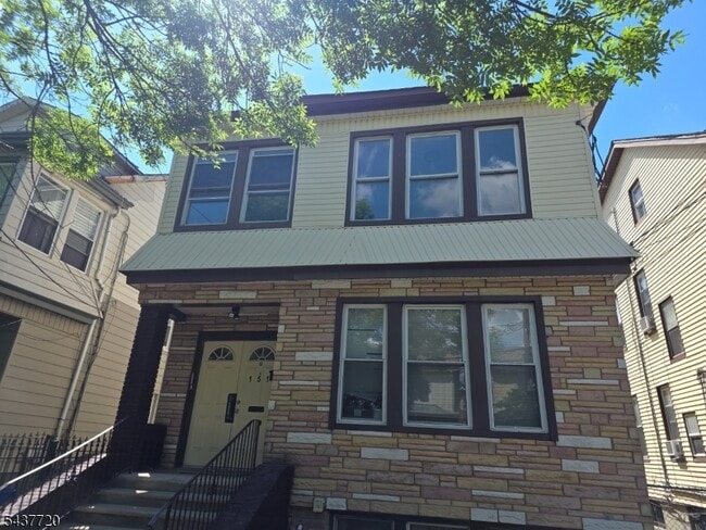Building Photo - 151 S Munn Ave