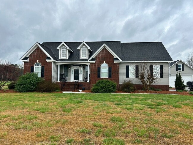 Building Photo - 1725 N Chicken Rd