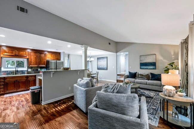 Photo - 2660 Indian Lake Dr