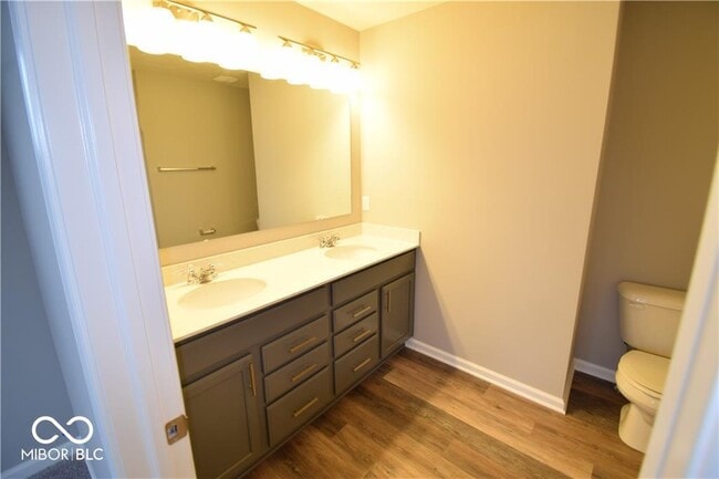 Photo - 2933 Bolton Square Blvd