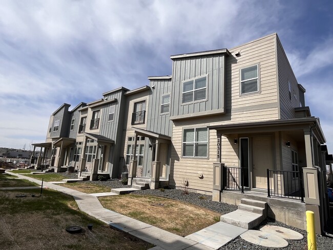 The Townhomes at Pine Drive - The Townhomes at Pine Drive