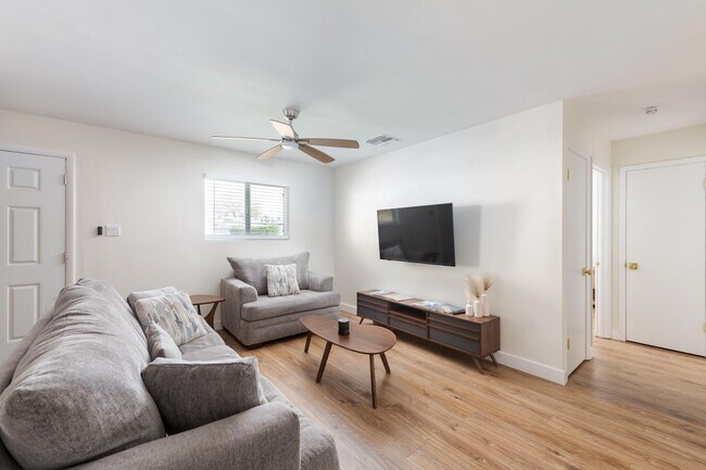 Photo - 2237 E Hillery Dr