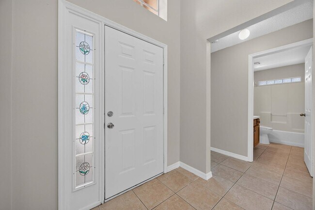 2364 Paulette Dr