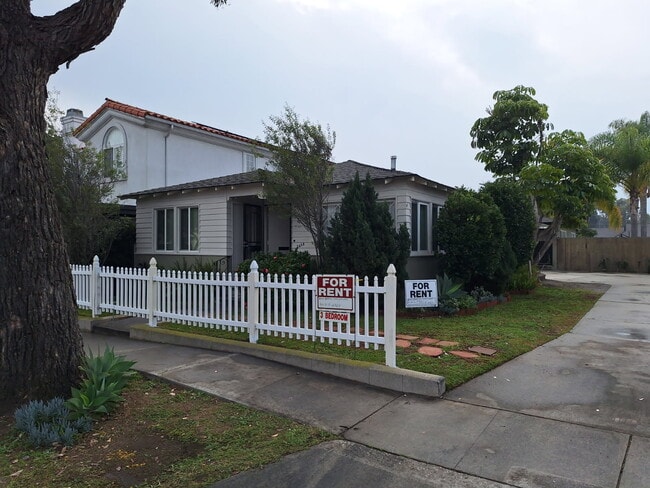 Building Photo - 2608 W Carson St