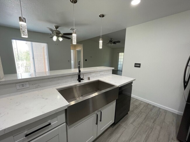 8452 Boseck Dr