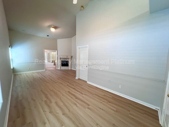 Photo - 2552 E Kelso Ave