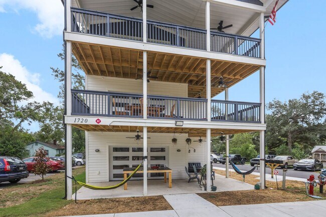 1720 Airport Dr