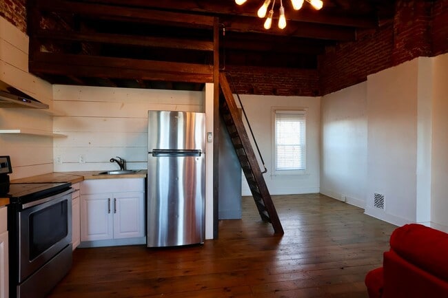 Photo - 343 N Mulberry St Unit Apt 3