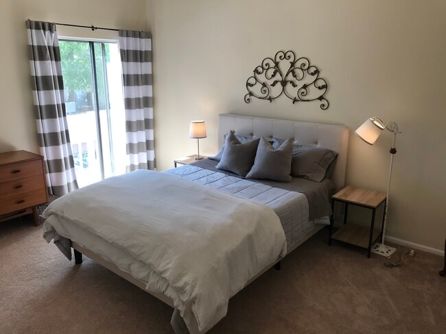 Bedroom 1: Queen bed - 500 Aries Dr Unit 1c