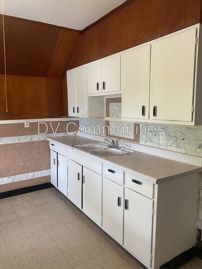Photo - 3475 W 46th St