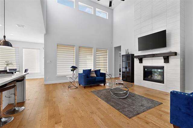 Photo - 1524 Kurelek Dr