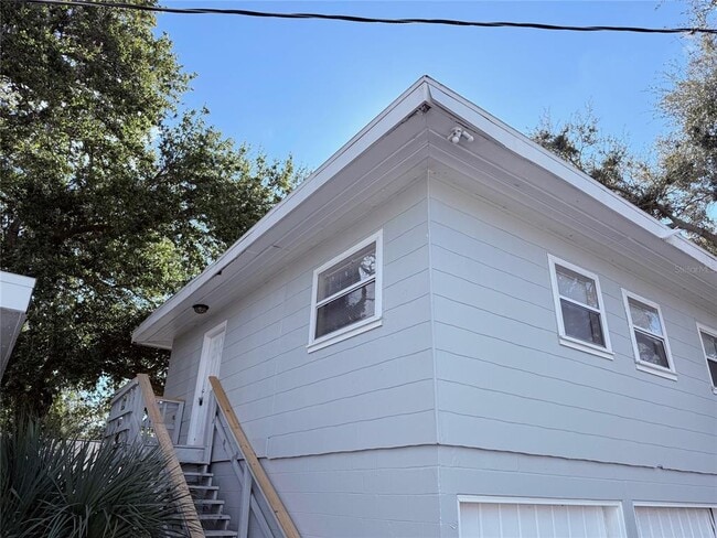 Building Photo - 986 22nd Ave S Unit 3