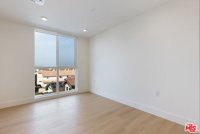 Photo - 8561 Belmont St Unidad 6