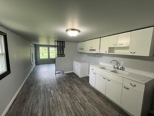 Photo - 410 Lakeview-