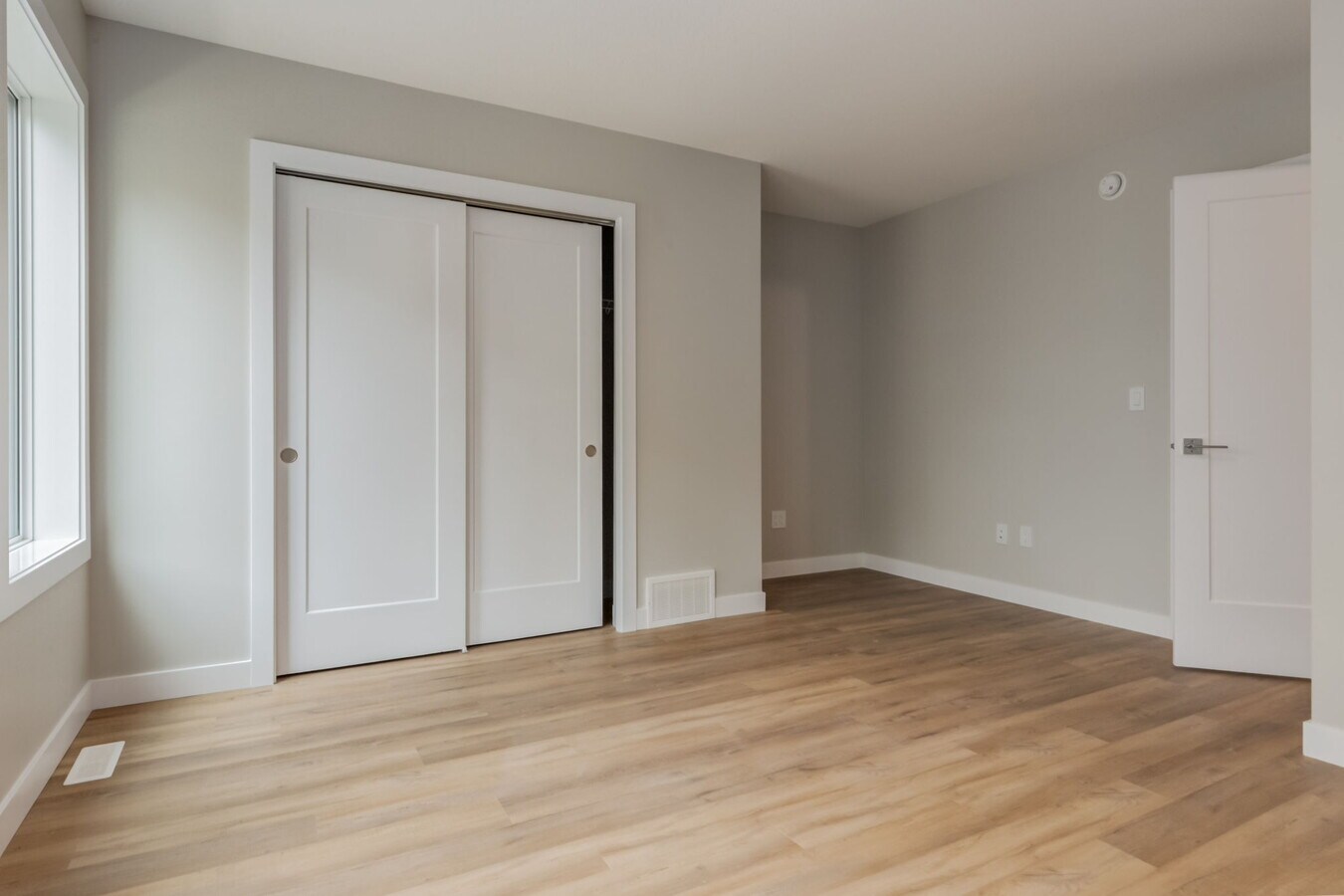 Photo - 8919 81 Av NW
