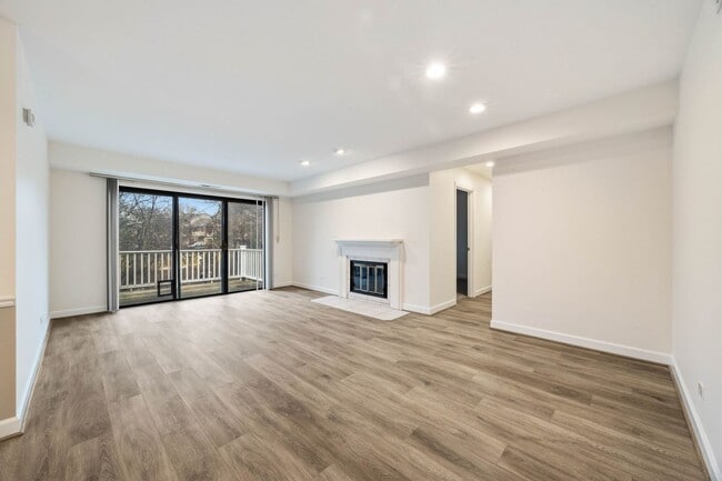 Photo - 0N024 Ambleside Dr Unit 108