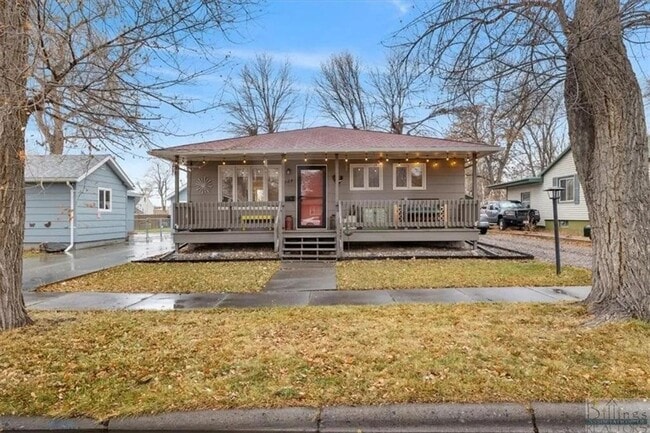 Building Photo - Beautifully Updated 2-Bedroom Home with Fenced Yard & Spacious Basement