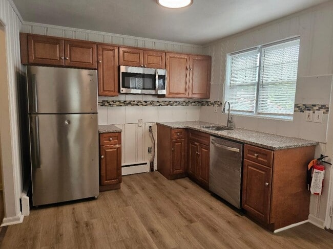 Photo - 1656 Pennington Rd