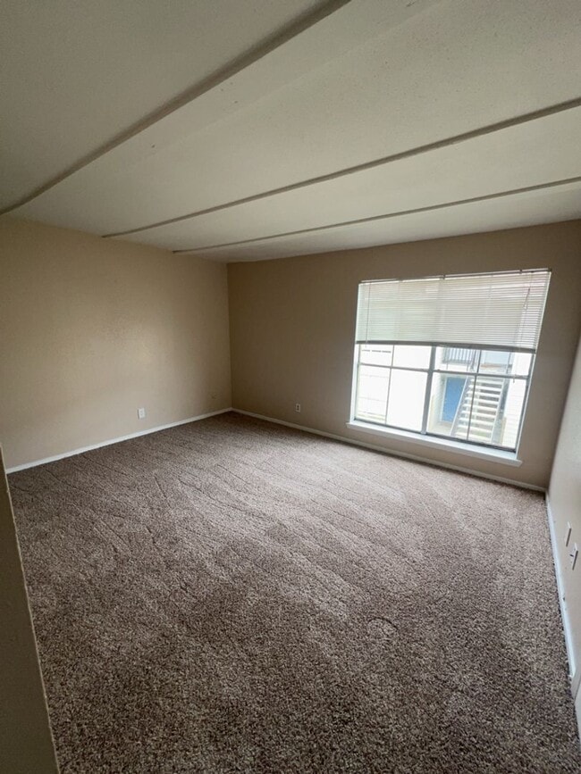 Photo - 6200 W Tidwell Rd