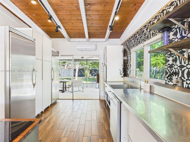 Photo - 1632 SW 28th Ave