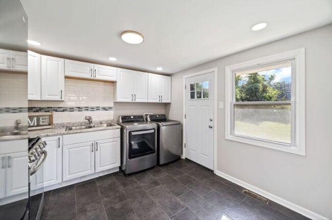 Photo - 162 Frederick Dr