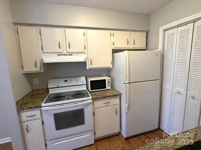 Photo - 11157 Harrowfield Rd Unit 8193