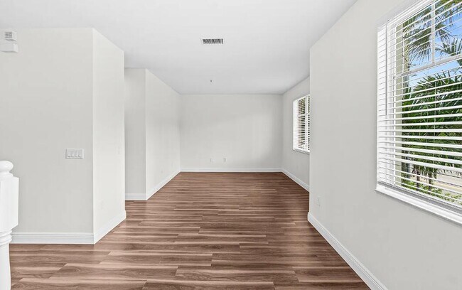Photo - 536 NW 39th St
