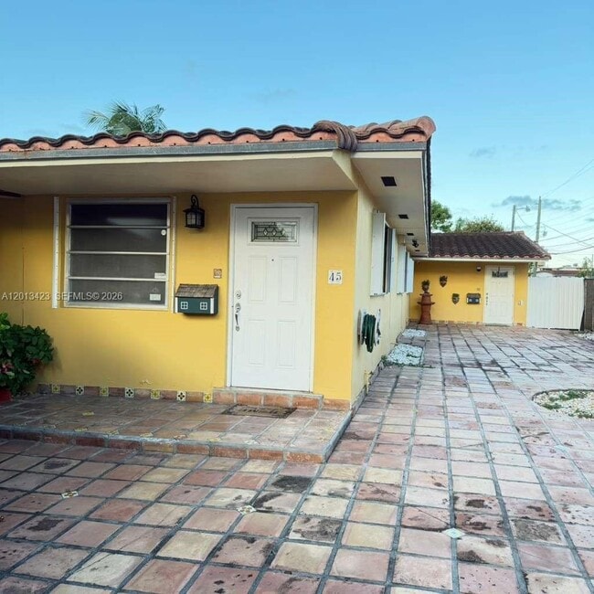 Building Photo - 45 NW 45th Ave Unit 45