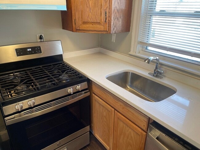 Photo - 108 Chittick Rd Unit 2